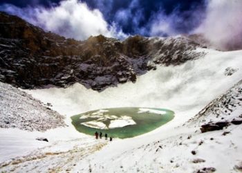 Озеро скелетов Роопкунд фото